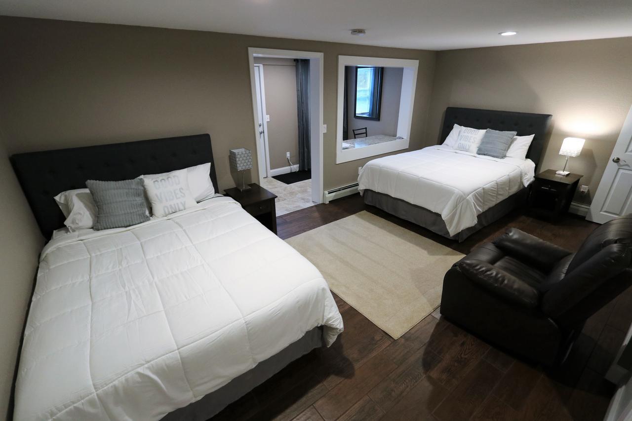Brimley Motel Suites Экстерьер фото